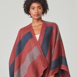 BB Dakota Reversible Poncho